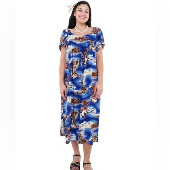 Hilo Hattie Blue Hawaii Blue Rayon Women's Hawaiian Muumuu Dress size xL - Picture 1 of 6